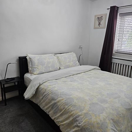 Entire Rental, Easy Reach To Etihad Stadium Manchester Buitenkant foto