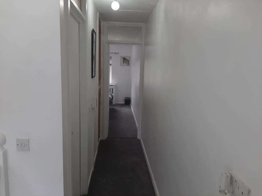 Entire Rental, Easy Reach To Etihad Stadium Manchester Buitenkant foto